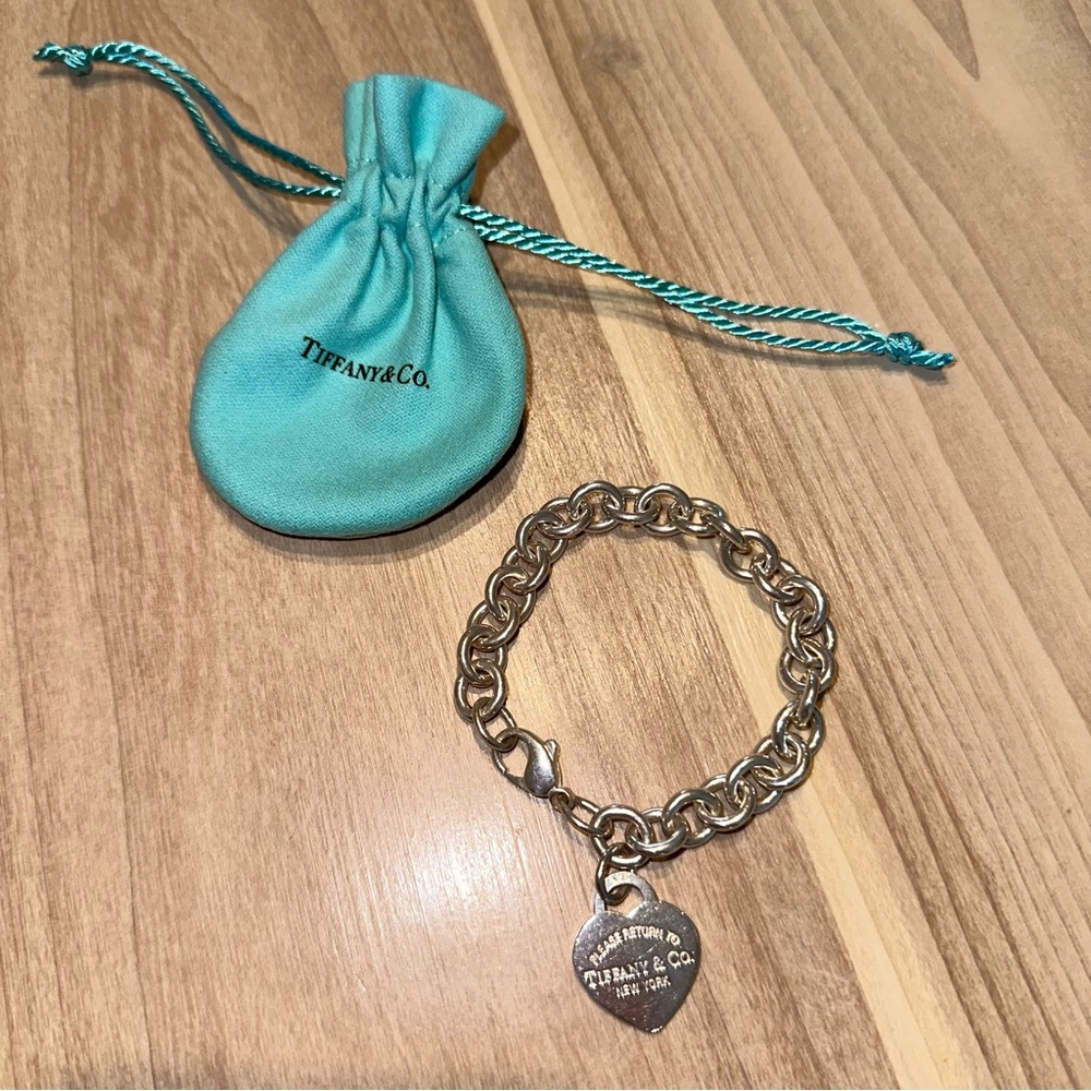 Tiffany & Co. Heart Tag Charm Bracelet in Silver 7 inches